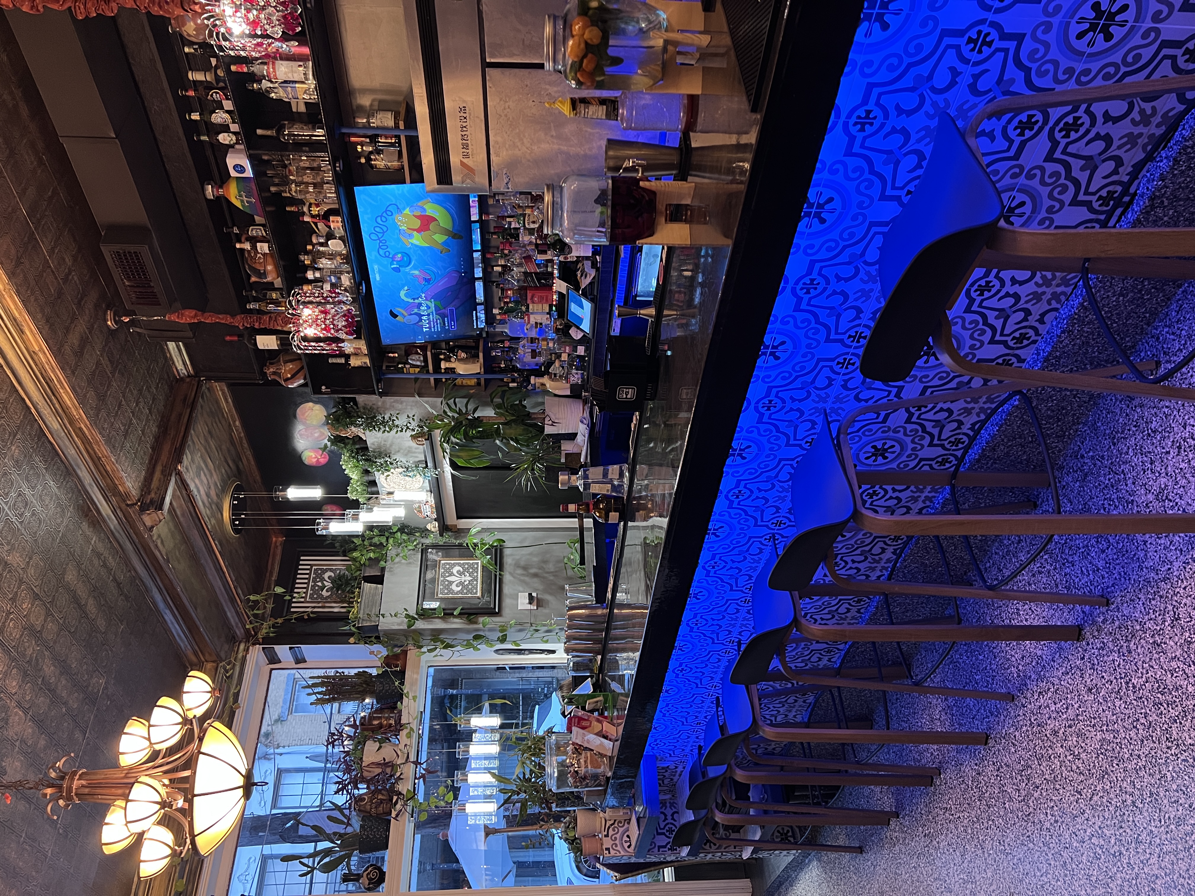 Photo of the interior of a restaurant on Magazine Street in New Orlelans